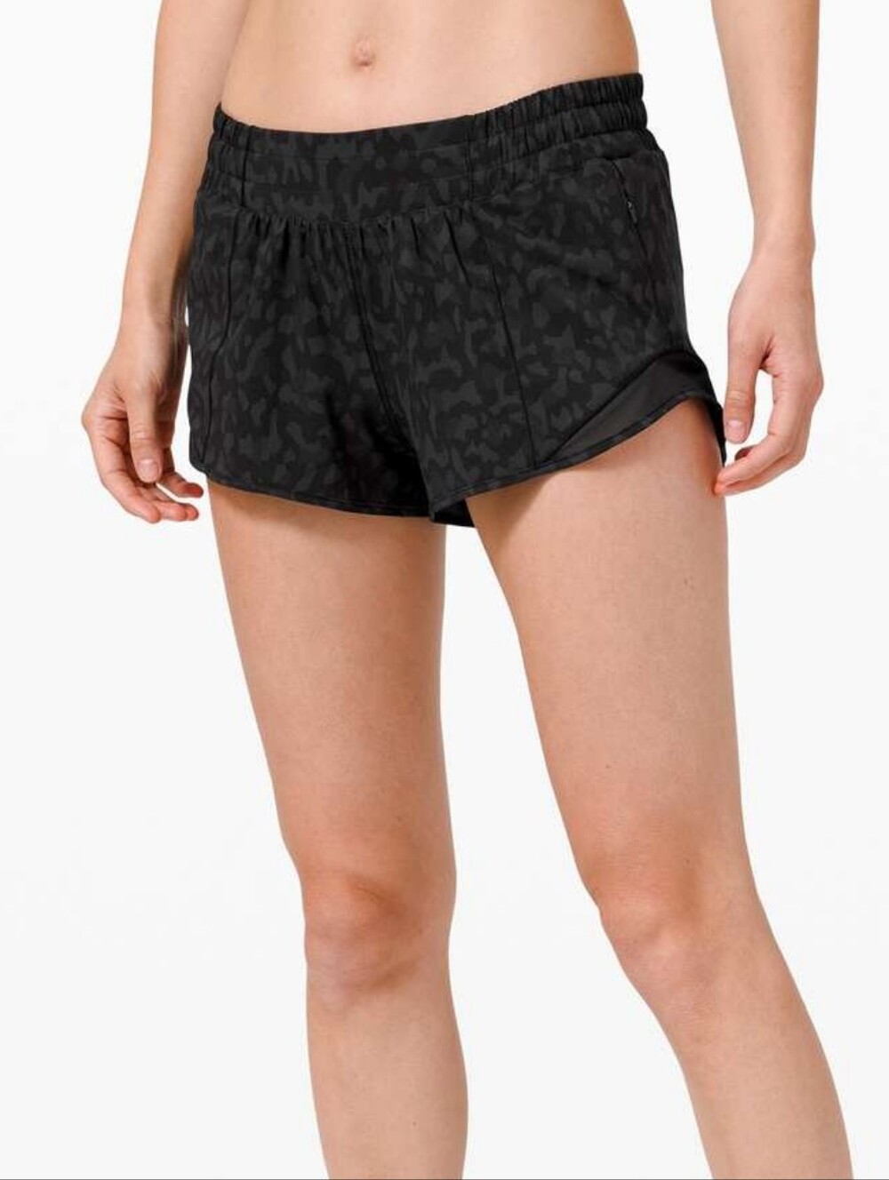 Lululemon Hotty Hot black and grey patterned Athletic Shorts II, Size 6